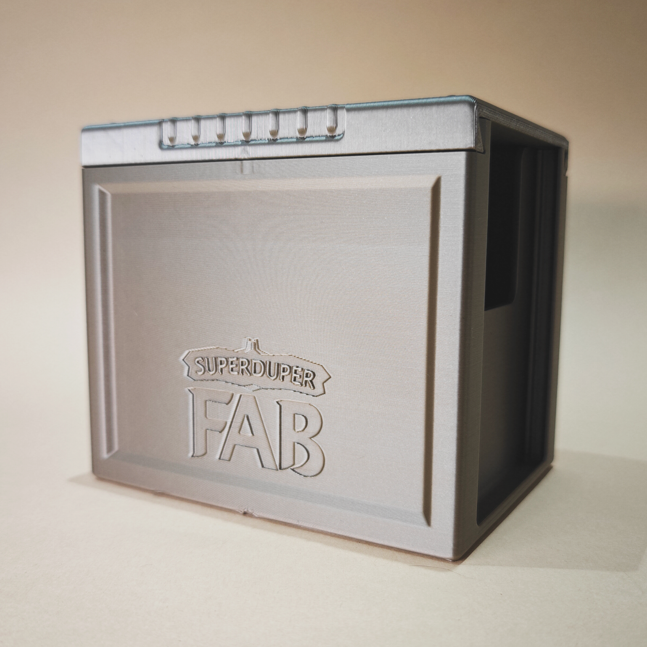 The SuperDuper FaB Deckbox
