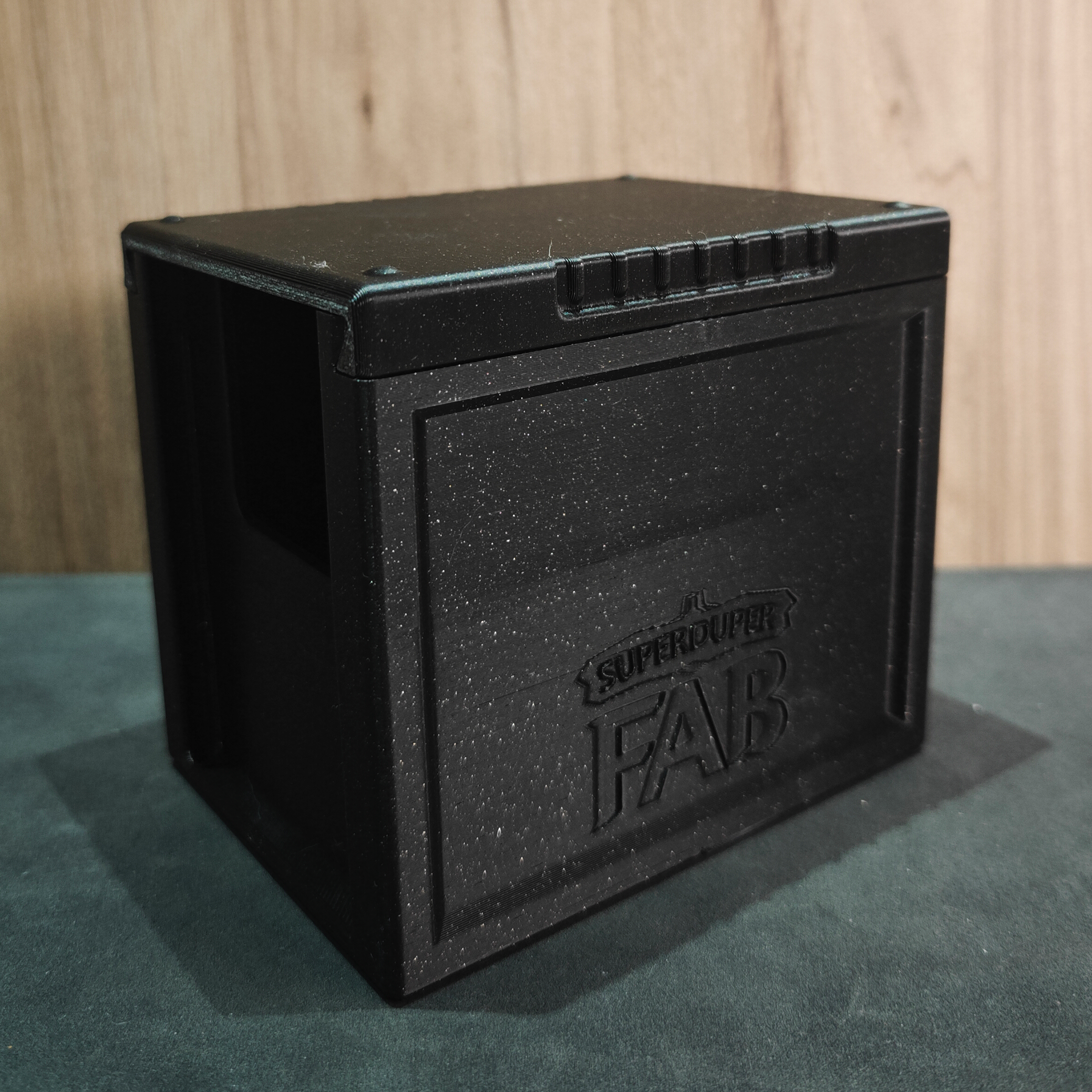 The SuperDuper FaB Deckbox