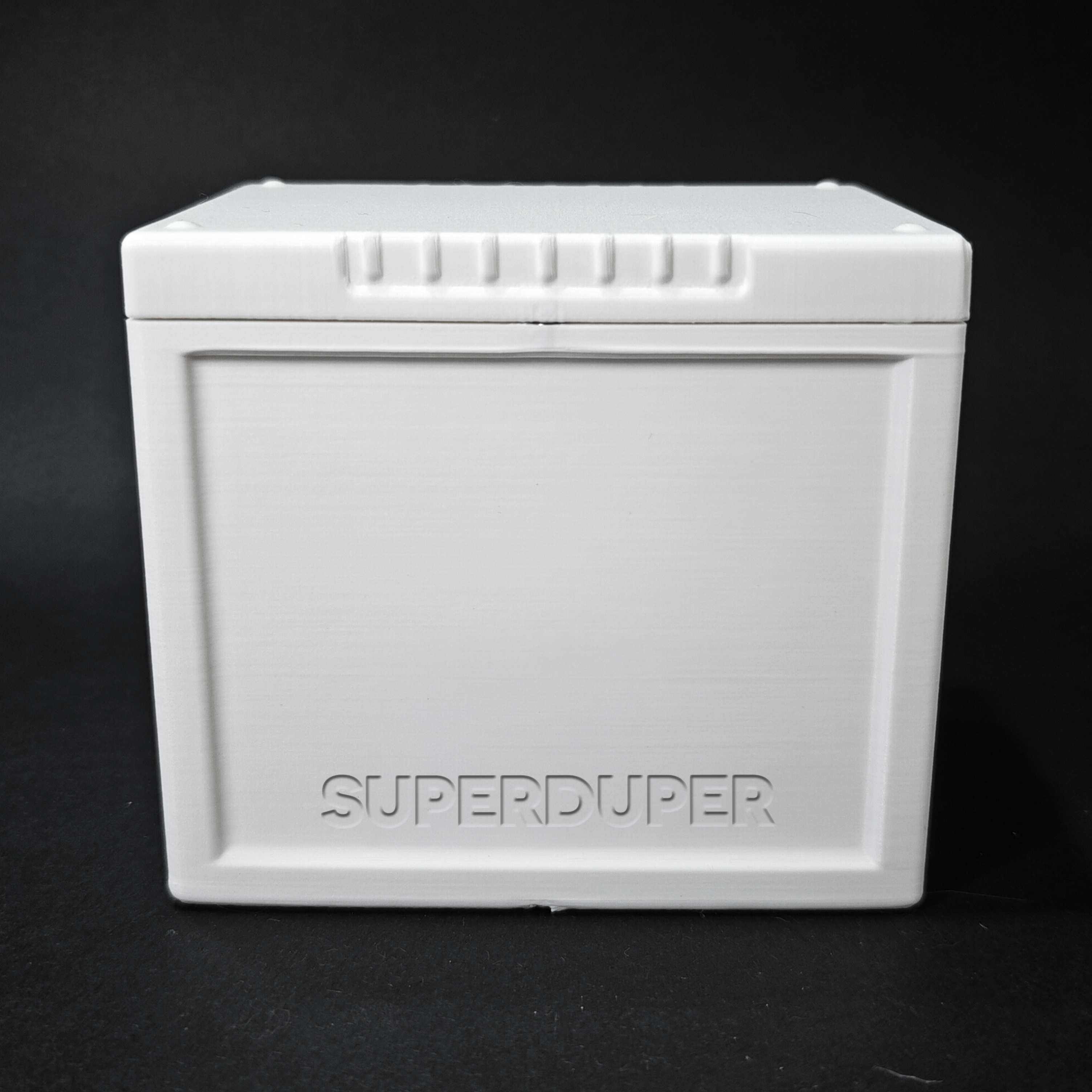The SuperDuper Deckbox